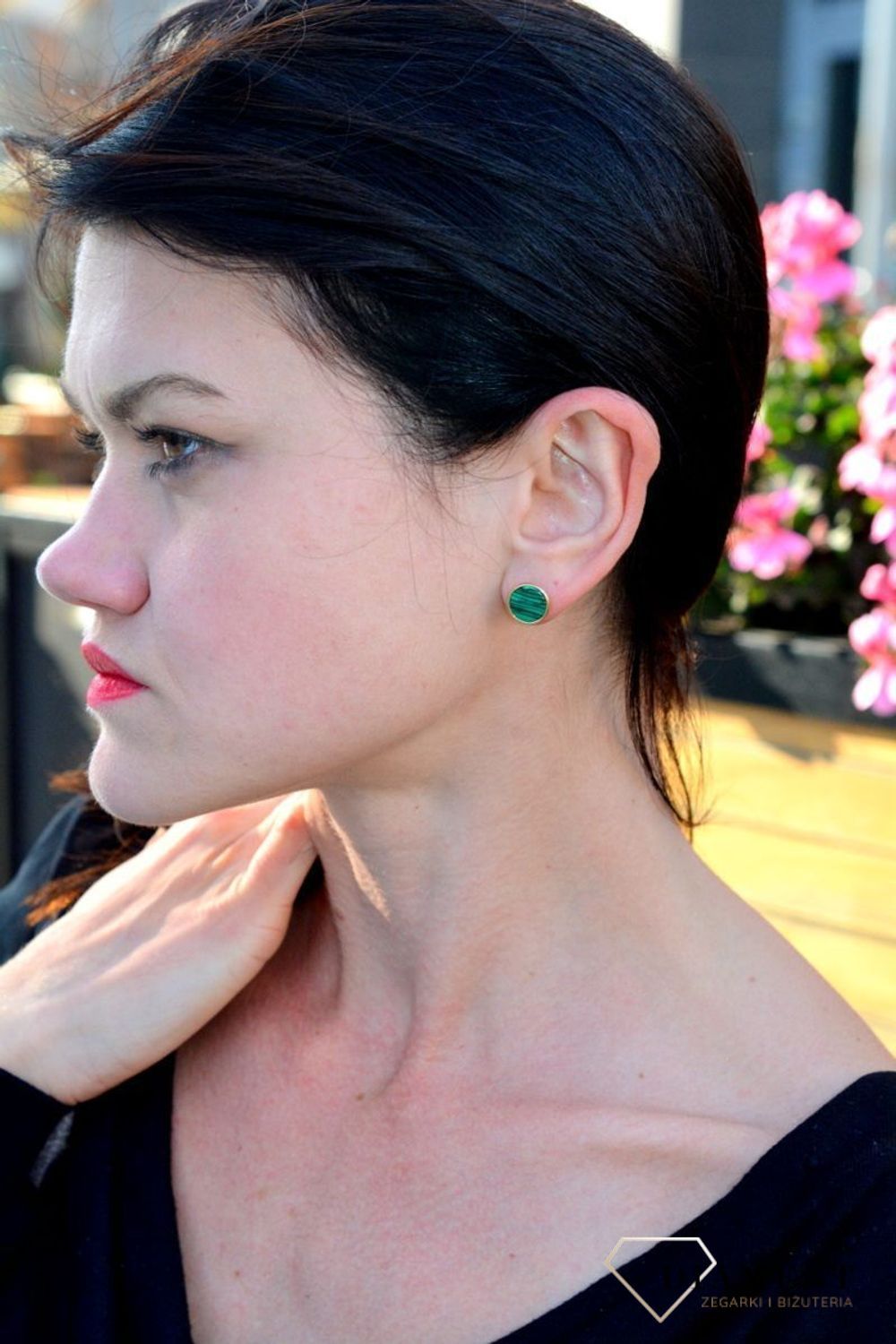 Kolczyki srebrne pozłacane monetki z malachitem DZK393 MAL Z. Biżuteria zaprojektowana i wykonana 100 w Polsce w naszej  pracowni w Gdyni. Kolczyki damskie z kamieniem malachit..jpg